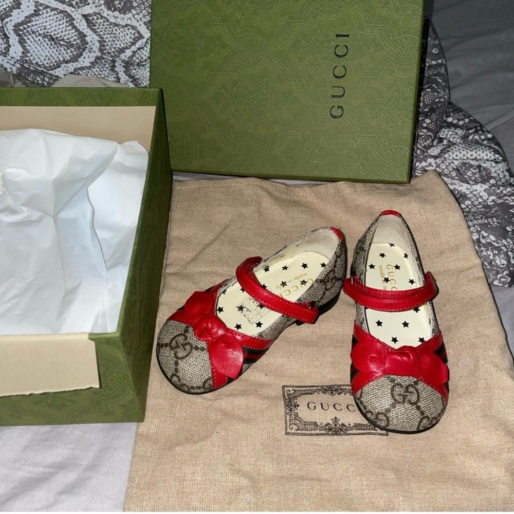 Gucci Red and Brown Dress Shoes with Bow - Picture 2 of 3